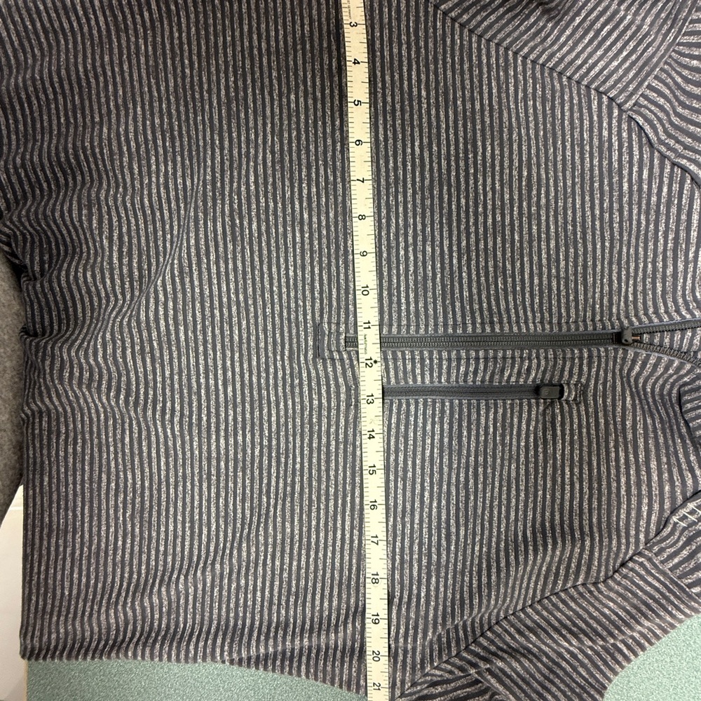 Lululemon Gray Striped 1/4 zip Pullover Men’s Large - Picture 8 of 8